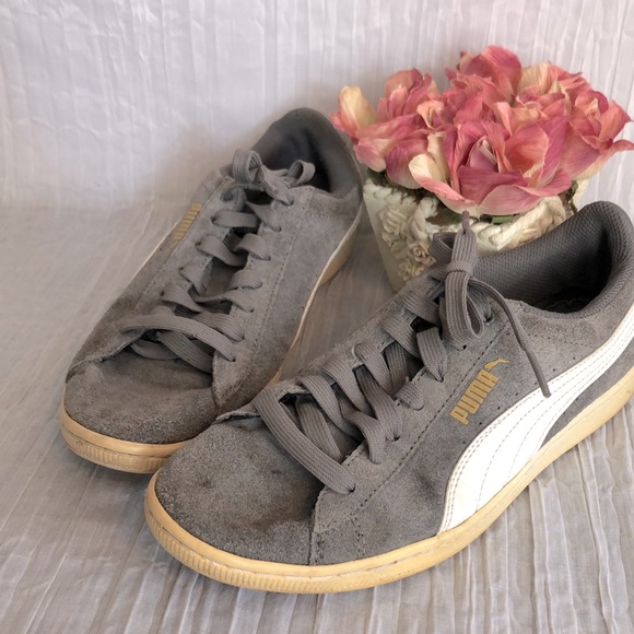 Puma Shoes - PUMA gray white low top size 9 suede tie up sneakers